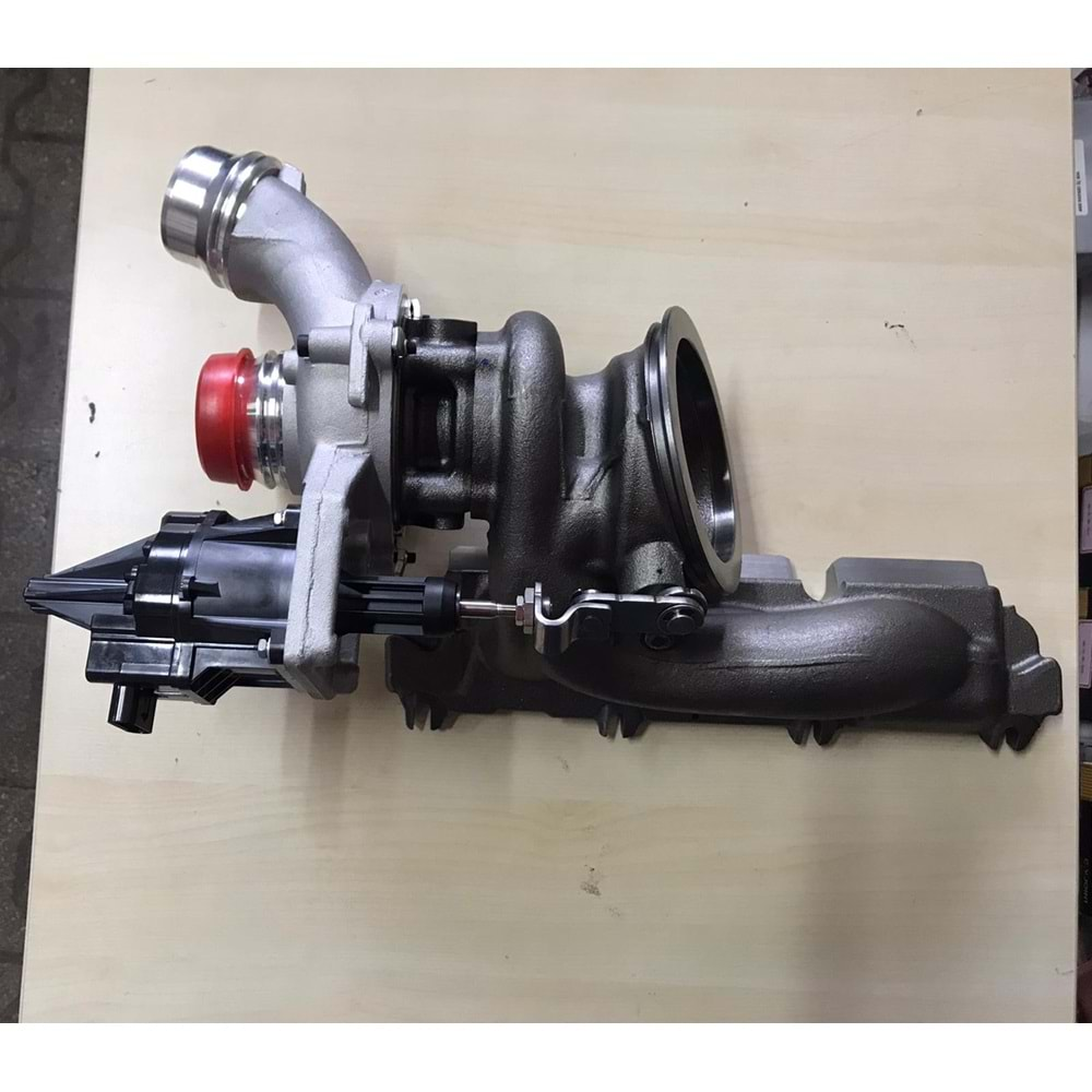 BMW F20 F30 F32 TURBO ŞARJ 3 SİLİNDİR Döküm Manifold