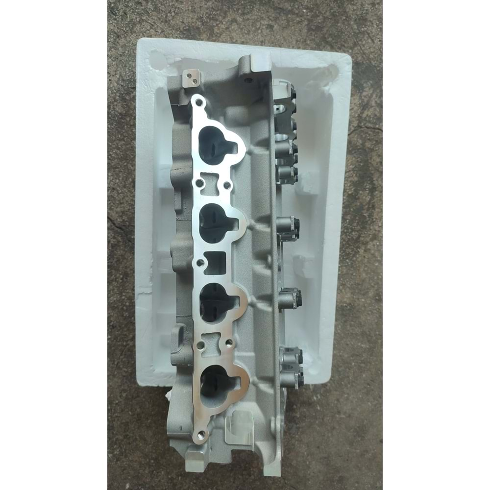 Mazda 323 1.5 16v Z5 1995-1998 Silindir Kapağı