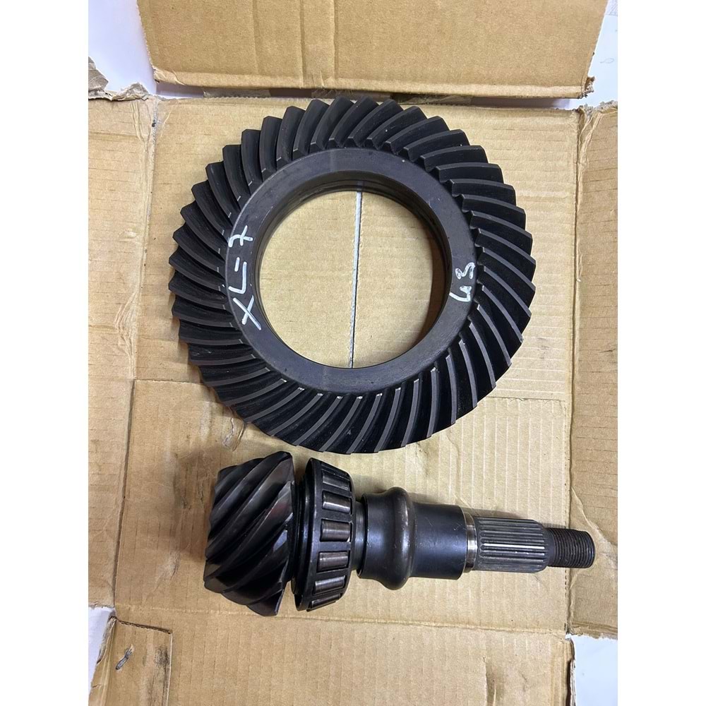 Suzuki Grand Vitara XL7 DİZEL ARKA AYNA MAHRUTİ DİŞLİ Çıkma