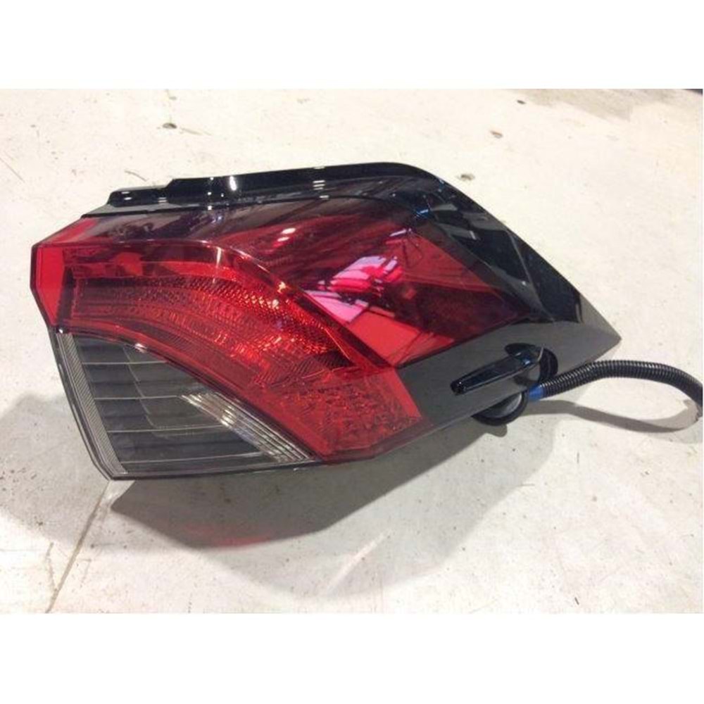 Suzuki Ascross 2023-2025 Sağ Stop dış